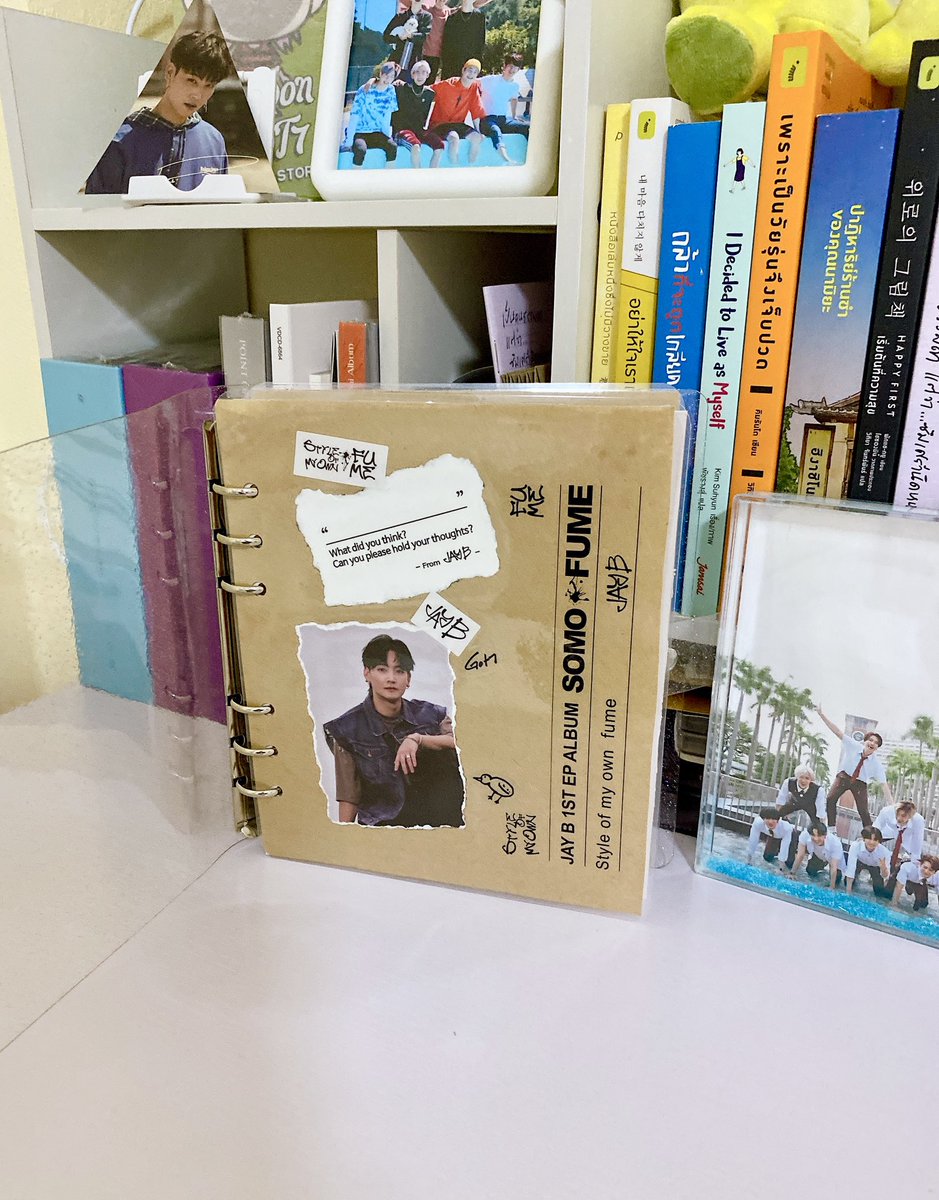 JimmiieDef's tweet photo. บั้มเดียวการ์ดเป็นเล่ม ~
ยังขาดอีกเยอะเลย🥺 
• ไอเดียจาก k. Jaybnisa27
#JAYB #JAYB_SOMOFUME #SOMOFUME @jaybnow_hr https://t.co/2Bopp81VPs