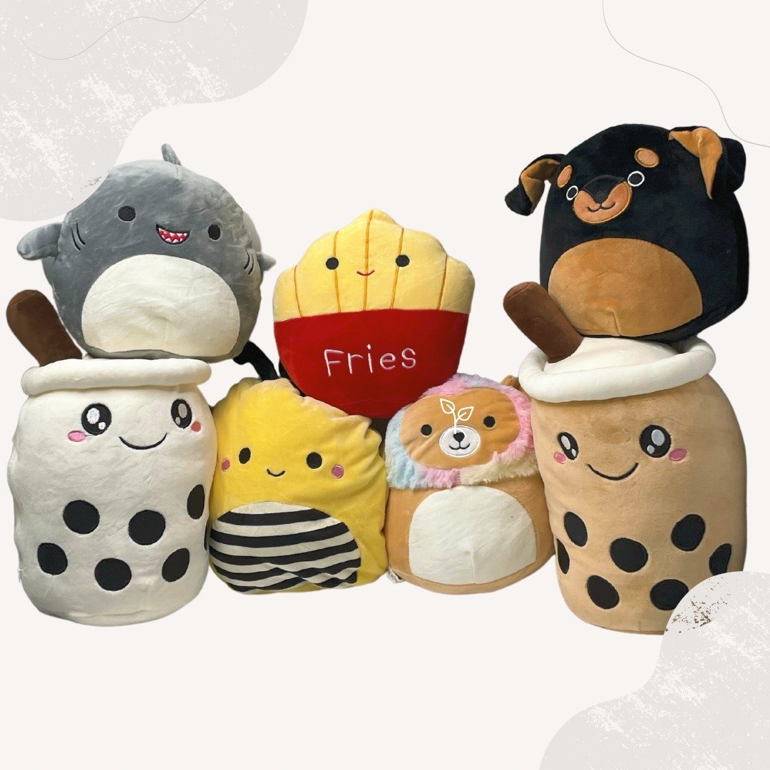 HawaiiShops's tweet image. You need these now! #via @jeanswarehousehawaii: Visit us in-store to get these cute plushies and so many of their other cute friends!! Collect them all before they’re gone!!

#JWLovesMe #JeansWarehouseHawaii #ChristmasGifts #HawaiiKids #HawaiiChristmas #GiftIdeas