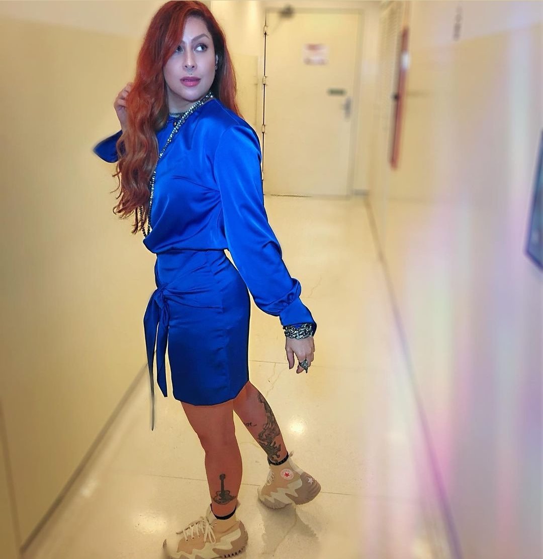 queenpitty__'s tweet photo. Ela já tá prontissima para o #SaiaJustaNoGNT & já liberou até o book de fotos 📸💙 #looksdapitty https://t.co/nYUDQ4k2Bo