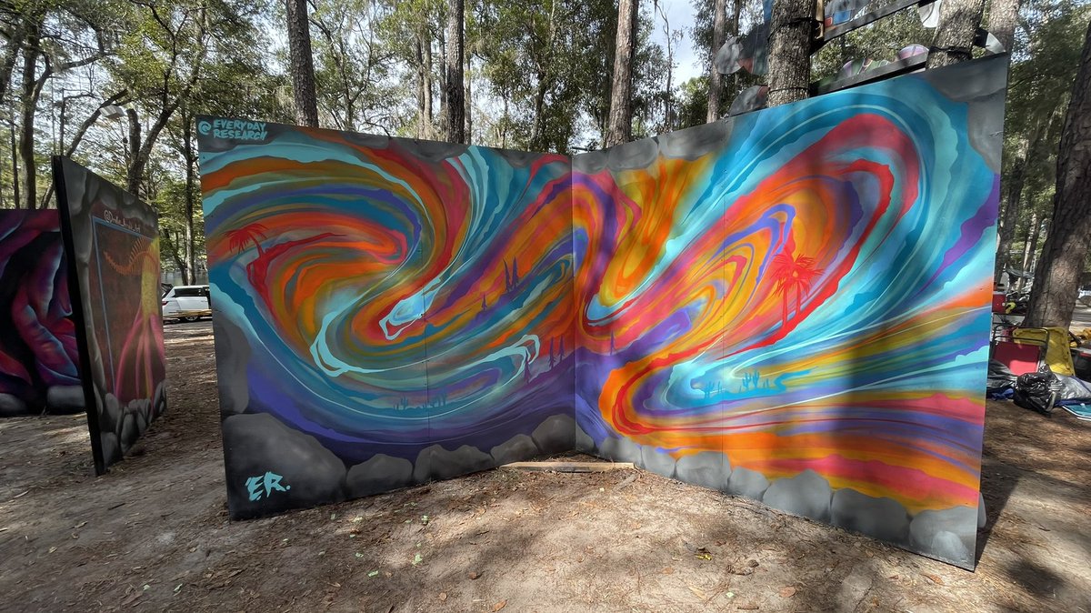 Some New New for the #MuralMaze at <a href="/HulaweenFL/">Suwannee Hulaween</a>.