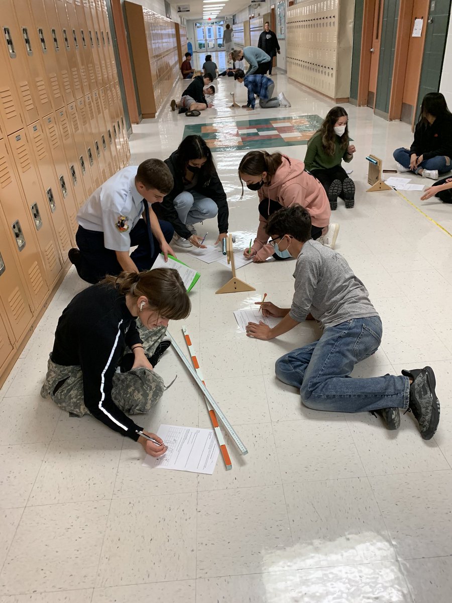 OCRobMartinez's tweet photo. Physics students @NISDOConnorHS enjoying their lesson as they learn about motion #NISDReunited #OCSmart https://t.co/25DLWO4Wwb