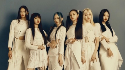 Image for [📰EVERGLOW_NEWS] '4th generation girl group's power' Everglow attends 2021 AAA ▶ https://t.co/4THg3WKPnI EVERGLOW Everglow's reason, Sihyun, Mia, Onda, Asha, Oh, come on https://t.co/ZzO3rFKxpj