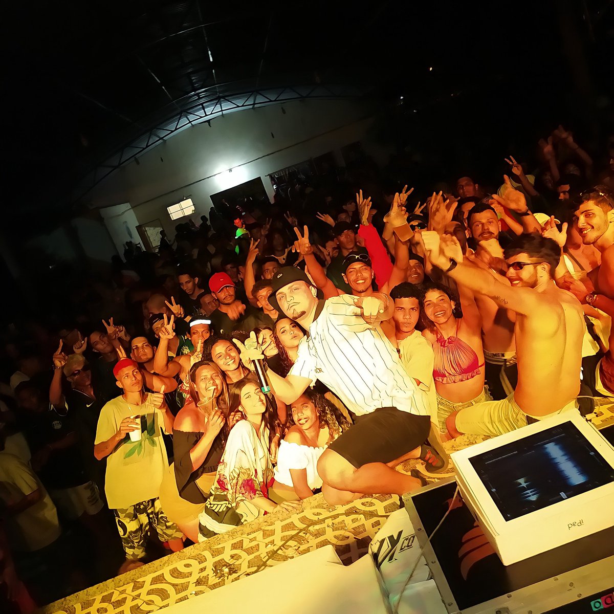 DJKFCPX's tweet photo. VAMO PRA CIMA 🚀🎶 https://t.co/iJmDVyLpPB