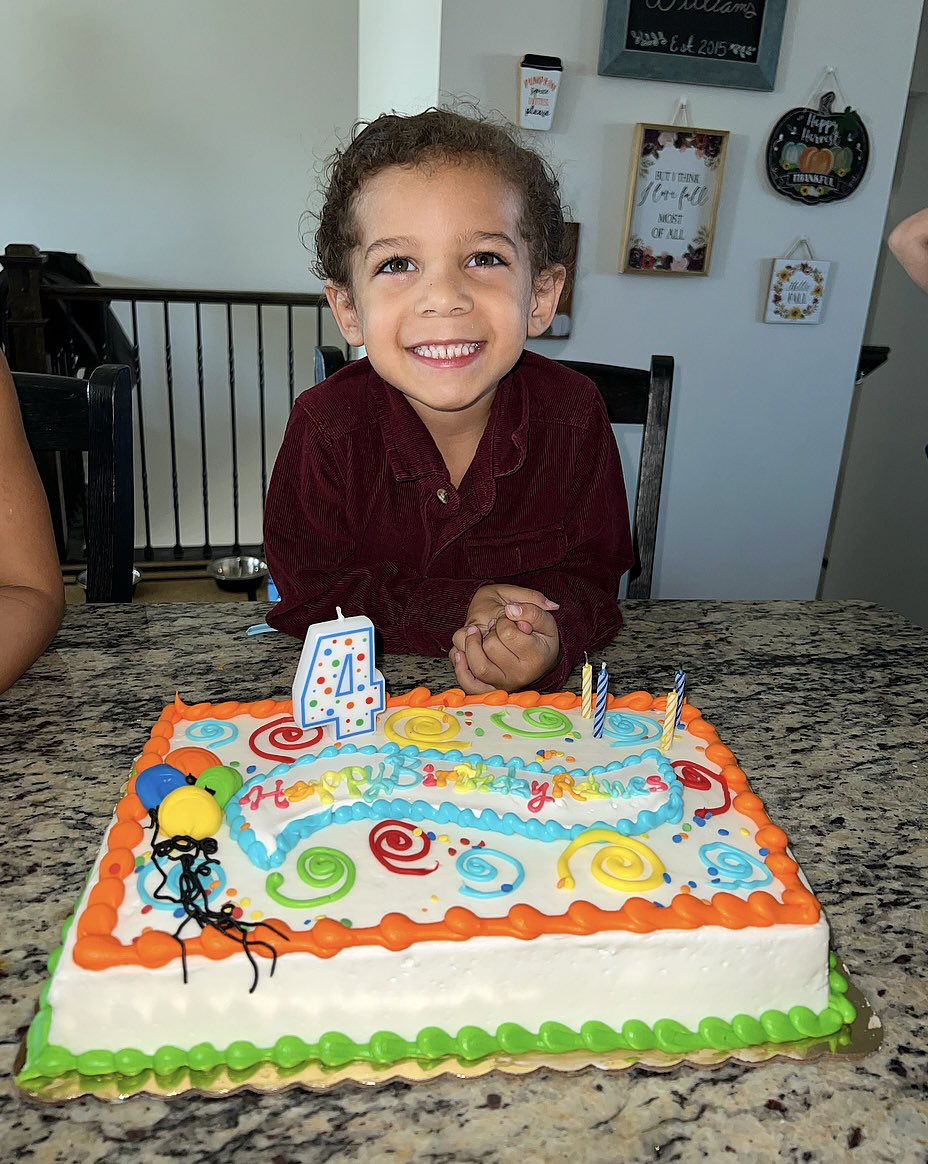haleyhardin21's tweet photo. •October 20, 2021•
•Raines 4th Birthday!• 🎈

Happiest of birthdays to the sweetest, silliest, most loving and caring, happiest, and most handsome four year old that I know!! I love you, sweet boy!! Happy, happy birthday, Rain Man!! 🥳🎈🎁🎂💙✨ https://t.co/bMU2xsbSe1