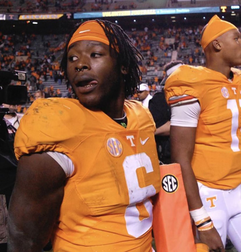 _WilliamWhitson's tweet photo. After a great conversation on the phone with @coachg76 I am very blessed to receive my first D1 offer from the University of Tennessee #VolNation🔶#DreamU @CoachDonerson @CoachMcCollom @_CoachMartin_ https://t.co/ETD9d61fXK