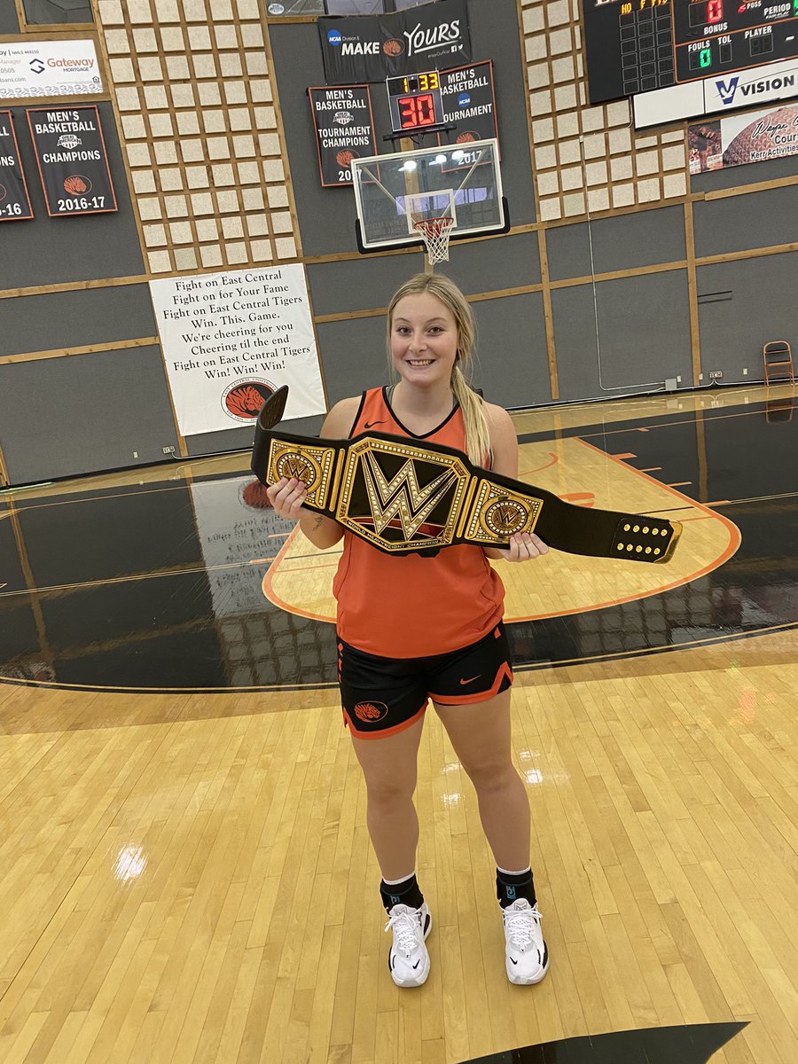 CoachcoleECU's tweet photo. First champion of November is @KennedyAllison1!! https://t.co/JR5lgFUYWw