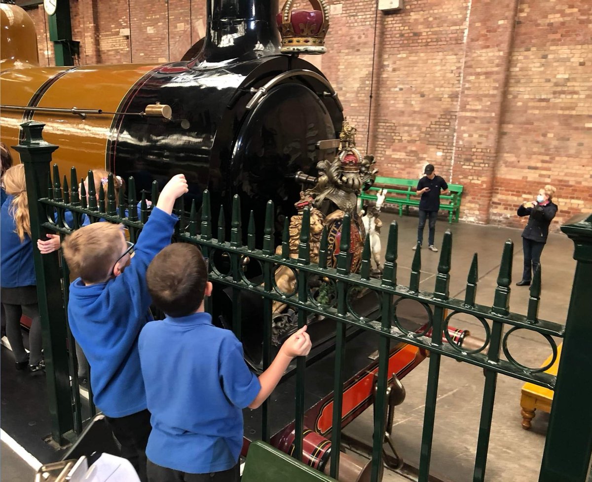 LangwathbyCe's tweet photo. A great time had today by Badger Class at @RailwayMuseum learning all about invention, engineering and #StephensonsRocket Such an exciting day! https://t.co/ida4vYcuLV