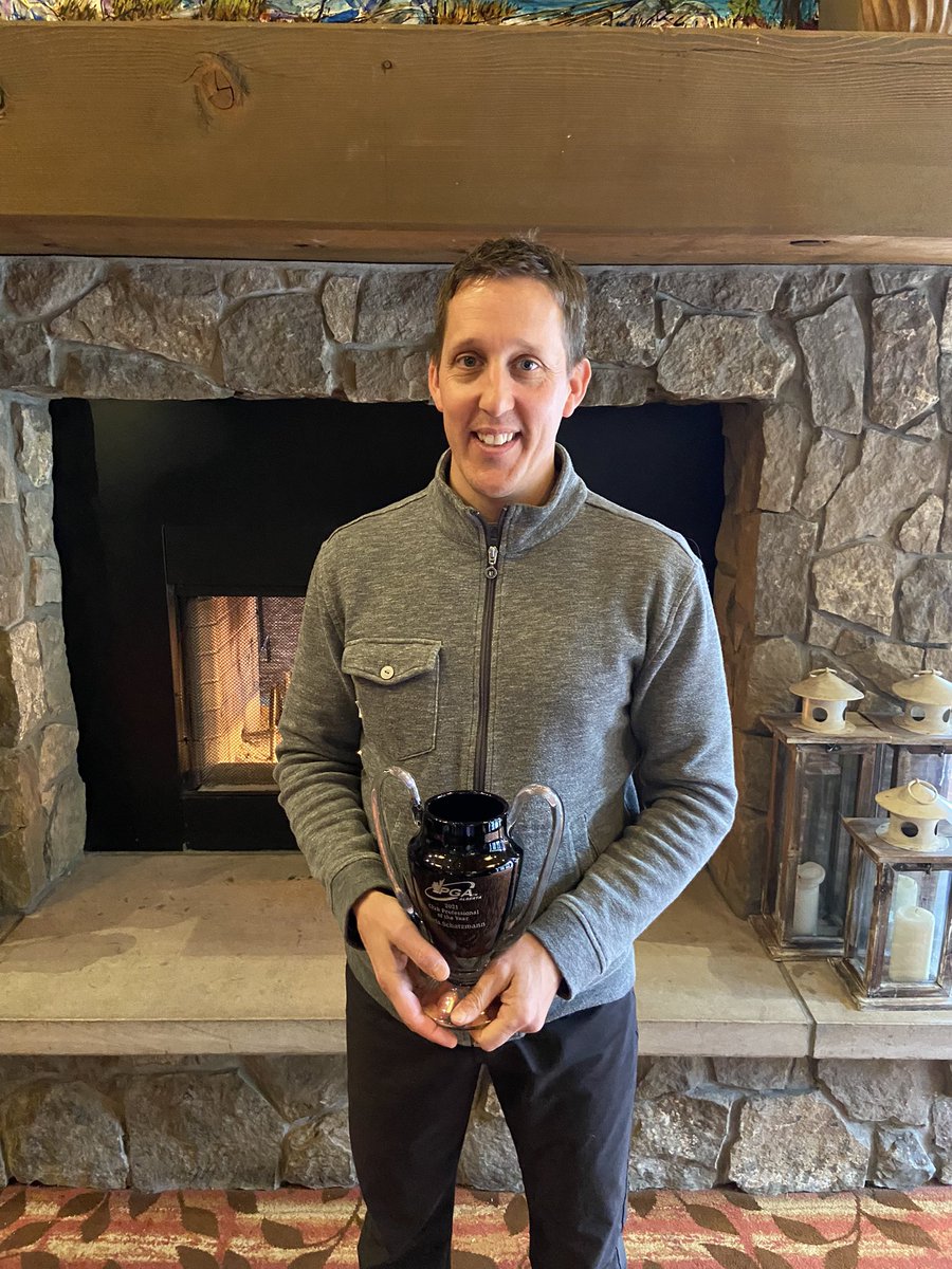 pgaofalberta's tweet photo. Congratulations to our 2021 Club Professional of the Year - Chris Schatzmann (@schatzi_ace) of @StewartCreek!! 🏆 👏

Watch Chris’ reaction here ➡️ https://t.co/4EgVv1jD9u https://t.co/EsifOXzjAb