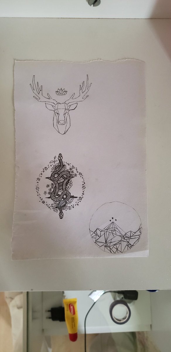 judearcheronn's tweet photo. desenhando pós trabalho 
1. trono de vidro
2. kingdom of the wicked
3. acotar https://t.co/RHWeBonKsj
