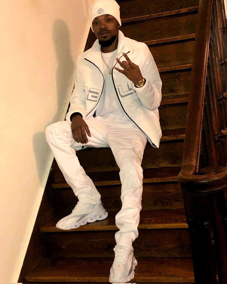 LenzyDaGreat's tweet photo. #ReUpHat #ReUpBubbleCoat #ReUpShoes ORDER NOW ON https://t.co/v4WvygdJqr #YoungCEO https://t.co/npdkjySeqB