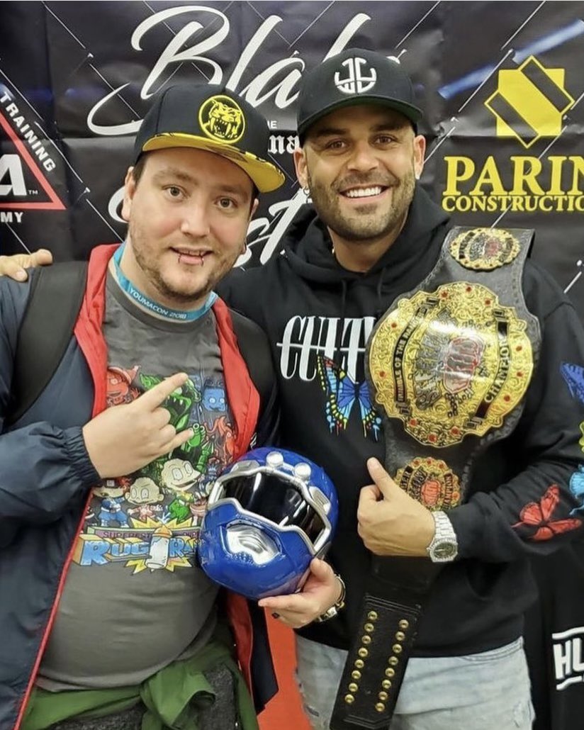 hmtalent's tweet photo. It’s safe to say that @Youmacon was a success! Big thanks to the entire staff for putting on such an awesome event, as well as the fans that came out and showed love! Hope to see you next year! 🖤⚡️💙 #Youmacon #PowerRangers #BlakeFoster #WalterJones #HustleMatters https://t.co/ayLuWPrgFO