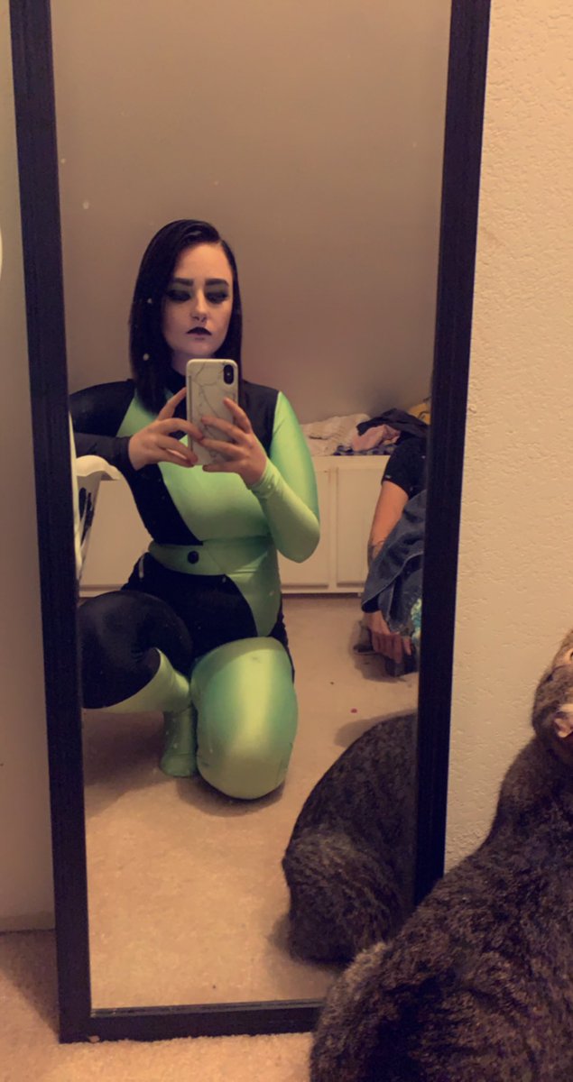 not_a_microwave's tweet photo. being shego was a vibe i fucked with heavily. wish i could wear this 24/7 💚🖤 https://t.co/Wd8iKUyzfz