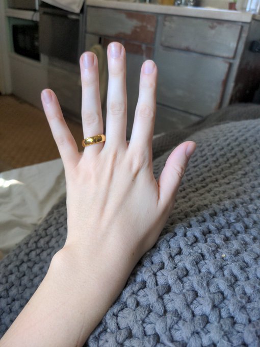 Finally got my wedding ring, now it will be in all my pictures to remind the subs who they are paying<a href="/tag/findom"class="tags"><span>#findom</span></a><a href="/tag/nonbinary"class="tags"><span>#nonbinary</span></a>