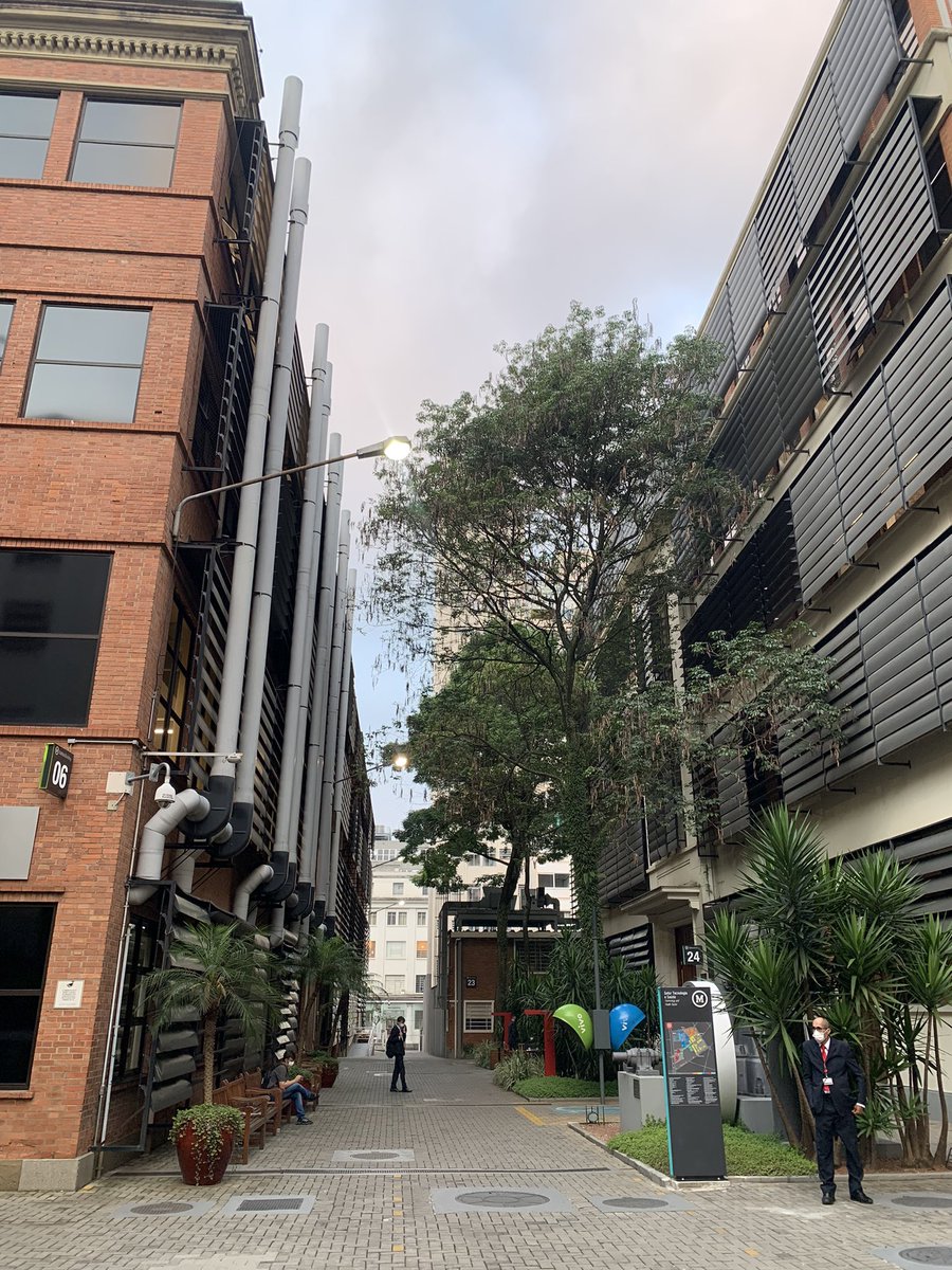 deca_deca4's tweet photo. E agora a noite vamos de modelos de investigação patrimonial na execução! É noite de #SISBAJUD, #INFOJUD, #SREI, #REDESIM, #SIEL, #SIMBA, #RENAJUD.... Ufa, será que deixei algum de fora??? É mta sigla🤣🤣🤣. Texto interessante na #REPRO 259/2016 do amigo @GaioJunior8. https://t.co/bmJgsupAfy