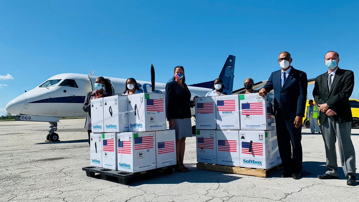 StateDept's tweet photo. Today the United States delivered 134,550 doses of the Pfizer COVID-19 vaccine to the people of The Bahamas. We are committed to working with our partners around the globe to save lives and end the COVID-19 pandemic. https://t.co/0sNGyVg7Pv