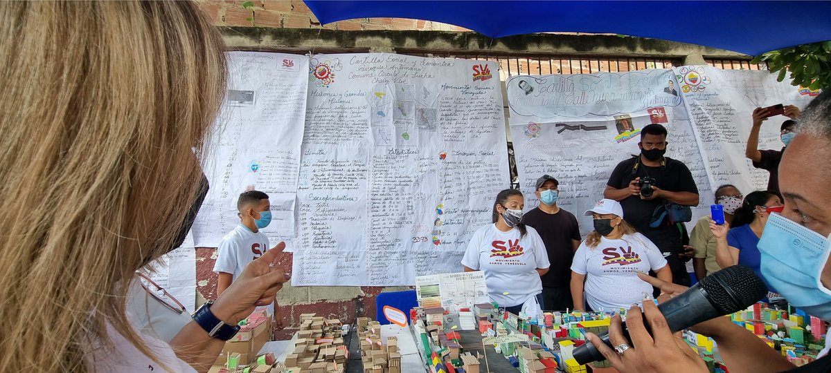 Acá estamos presidente <a href="/NicolasMaduro/">Nicolás Maduro</a> cumpliendo sus instrucciones con esta Jornada Especial en la Comuna Círculo de Lucha Chávez Vive, Pquia. Antímano, en el marco del Plan Amor en Acción.