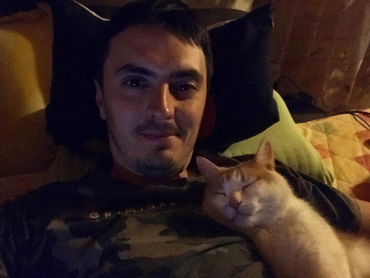 xSPOYLERx's tweet photo. САМЫЙ ПРЕДАННЫЙ ДРУГ 🐱🐈 #кот #котофей #дру�� #родной #преданный #лучший #членсемьи #персик #котокот #близкий #дом #доммилыйдом #сокровище #миникот #котики #коты #котэ #мегакот #cat #friend #bestfriend #pression #minicat #family #loyal #faithful #true #treasure #cats #home https://t.co/cwoNvVgWav