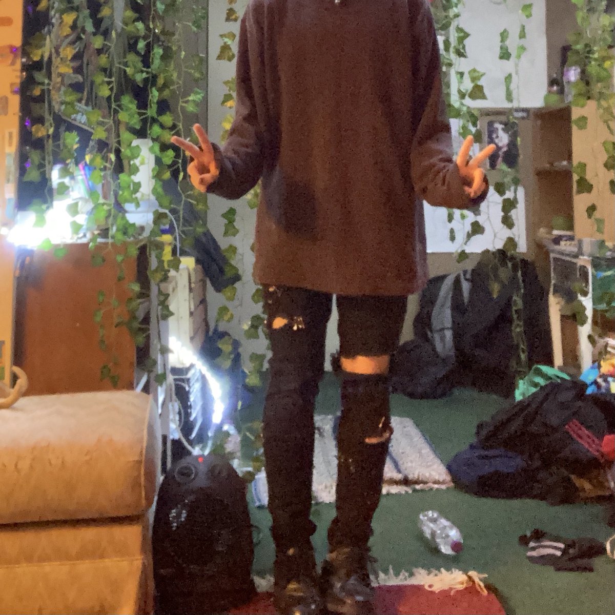 luvvingbonez's tweet photo. do u like my outfit ? 

#edtwt #thinsp0 #malespo https://t.co/8RDiD3OXXB