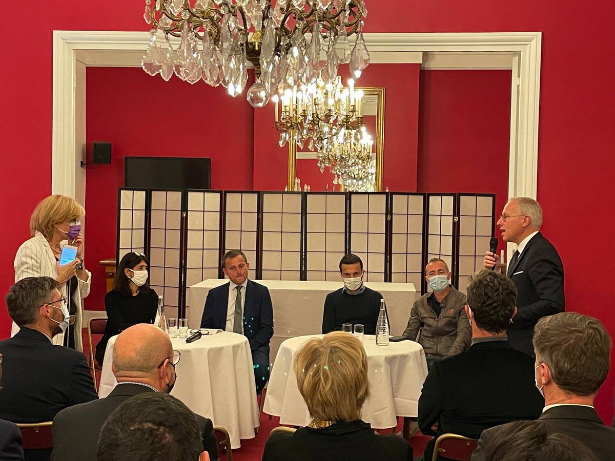 heureux de recevoir à <a href="/AssembleeNat/">Assemblée nationale</a> les acteurs de l’insertion, des acheteurs de la fonction publique et les réseaux d’élus pour consolider les avancées obtenues dans la loi climat sur les clauses sociales dans les appels d’offres #inclusionÉconomique