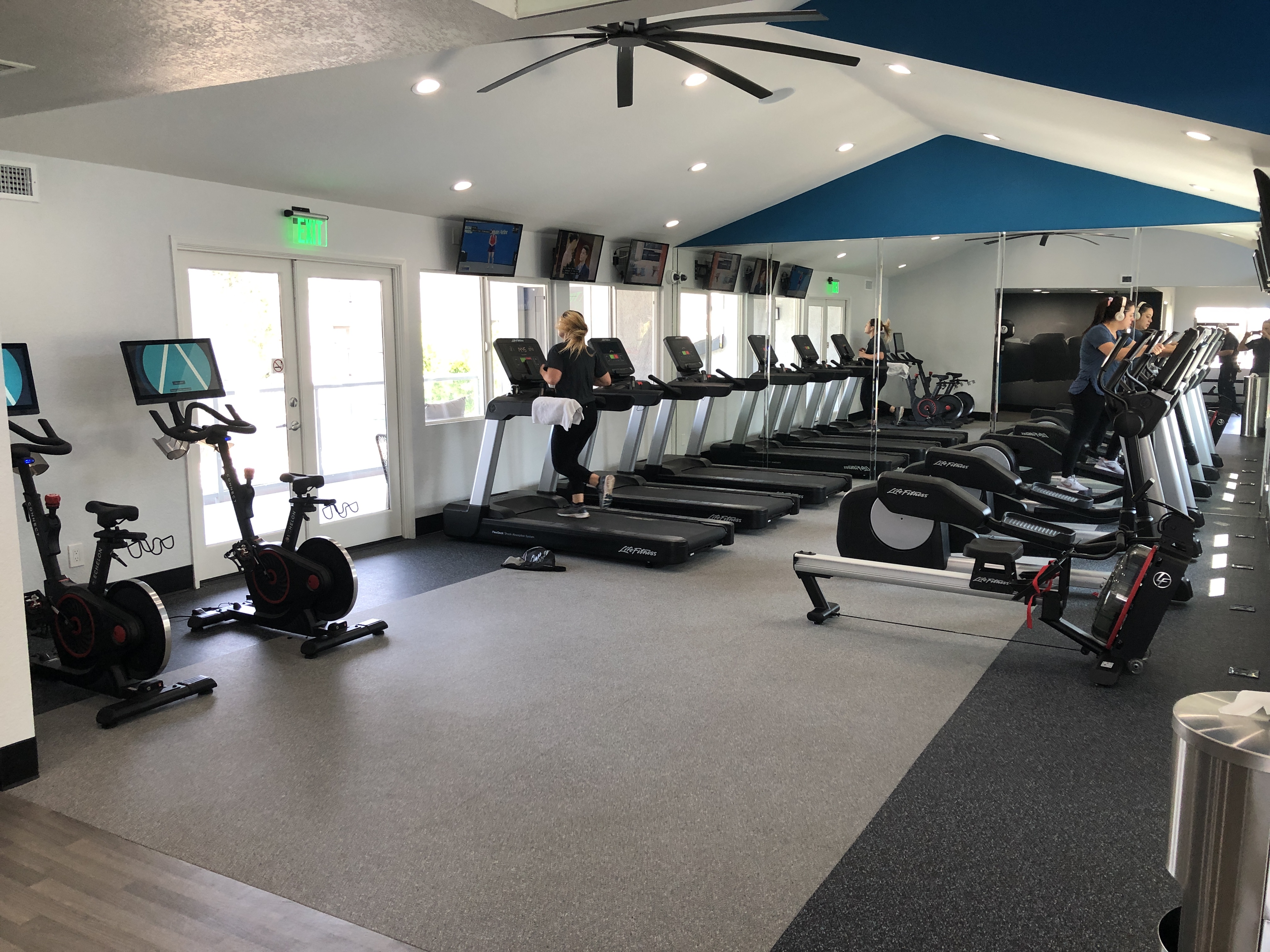 Innovative fitness online equipment 2021