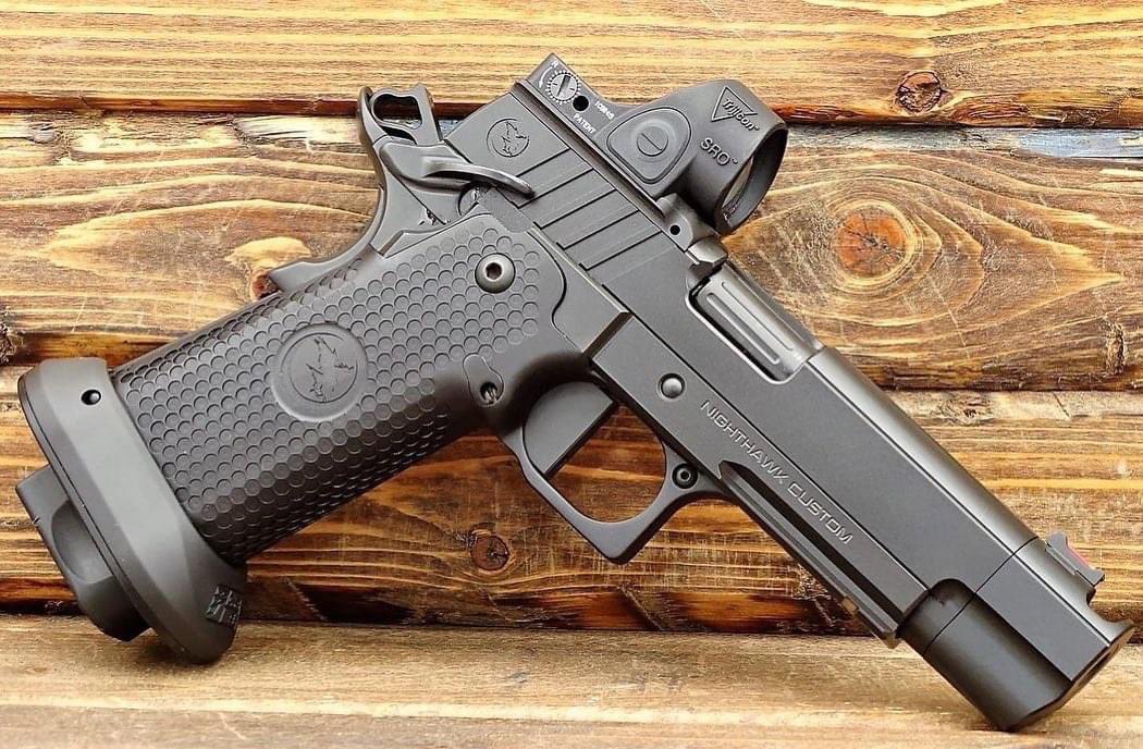 NighthawkCustom's tweet photo. Wicked Fire Hawk Double Stack 🔥🔥
#NighthawkCustomFirearms #DoubleStack #NighthawkCustomFireHawk SMP Outdoors https://t.co/KZMBZsMrAr