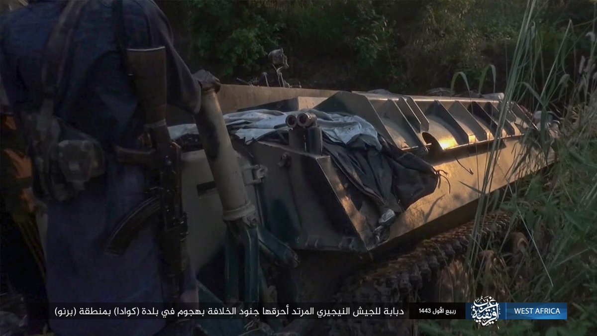 war_noir's tweet photo. #Nigeria: #ISWAP also released a photoset of their attack on #NA in #Kwada, #Borno.
Militants can be seen while using a technical with NSV HMG, AKM(S) pattern rifles, an FN MAG and what seems to be a possible 7.62x51 rifle (perhaps G3A3 patterned rifle?). https://t.co/IjTM7lqjcC