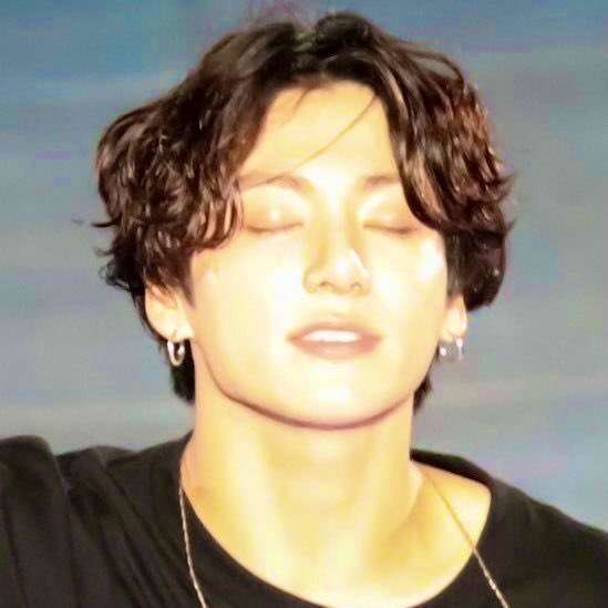 doll bts (@hourlydollbts) on Twitter photo 