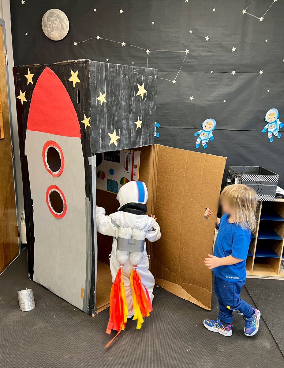 LamontPals's tweet photo. Zoom, Zoom, Zoom… We’re going to the moon🌙 #PALS #LME #DramaticPlay @LamontLions https://t.co/xGYjjoupw0