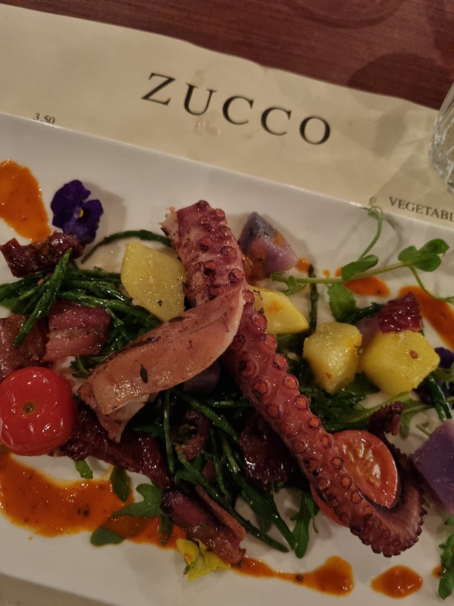 m4d1ng's tweet photo. Finally back in @Zuccouk. Excellent company thanks to James Baldwin. I fear I neglected him for chat with the very restaurant people. https://t.co/48vZUTFDYP