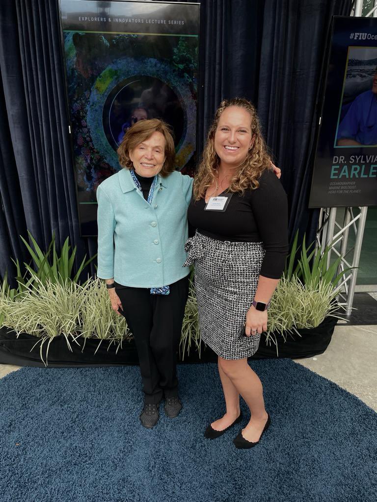 heithauslab's tweet photo. Congratulations to Heithaus Lab PhD candidate @CourtneyKnauer9 for being selected as a finalist for the FIU Women Explorers Award! The event featured an amazing talk by  @SylviaEarle, followed by a meet &amp; greet with the awardees! Congratulations to all the finalists! https://t.co/abymnwf5Ci
