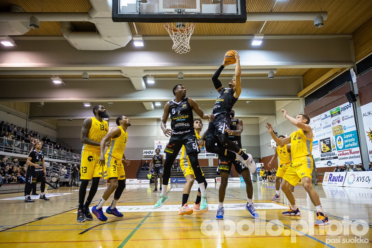 PasiSuokko's tweet image. Tänään pelattiin @Korisliiga:n  ottelu @KobratLapua  ja @BCNokia välillä #Lapualla. Kotijoukkue oli vastaanottavana osapuolena, kun vieraat tulivat kovalla sykkeellä ja veivät ottelun luvuin 62:85

Kuvat: @PasiSuokko  

#4shots #apollophoto #staytuna #koripallo #basketball #koris