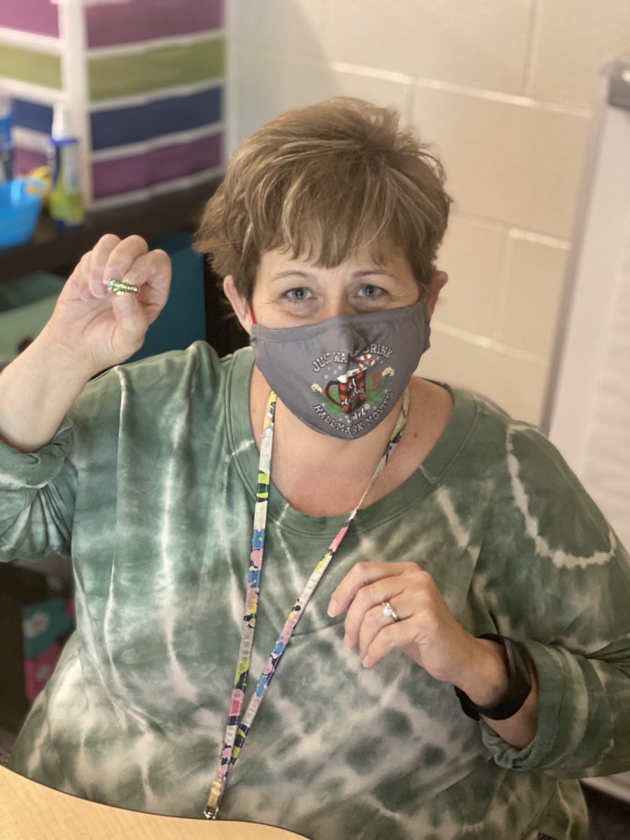 Look what happened today!! Yes, it’s another STEAMMAZING teacher showing off her integration pin! Awesome teamwork!! 🐬❤️<a href="/RCE_SAiL/">@RCE_SAiL</a> <a href="/gad1127/">Stacey Gadson</a> <a href="/drgina16/">Regina Wasiluk</a> @wwatsonw <a href="/WebsterScdenise/">Denise Webster</a> @elathelitway <a href="/MedPro21/">STEAMM Med Pro21</a>