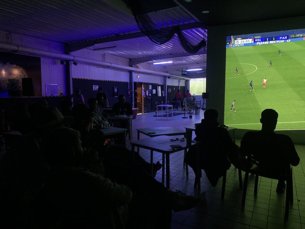 fauvel_paul's tweet photo. Soirée foot chez notre partenaire #CyberGames24 avec la #TeamN2 ! De quoi évoquer le tirage @coupedefrance et le match de ce week-end à Canet ! 😉 @BPFC24 https://t.co/ZH5eYWBANV