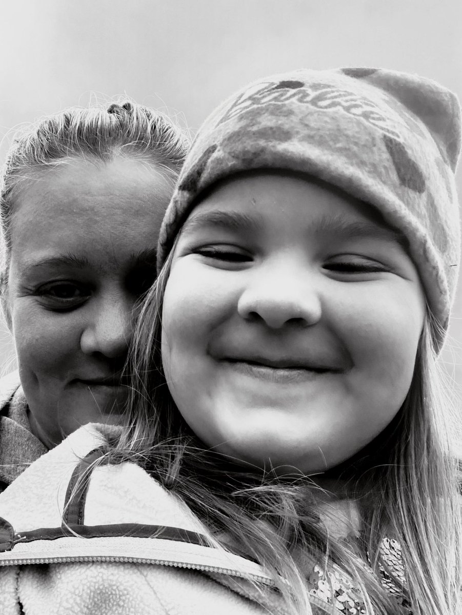 SaraMarkouc's tweet photo. My buddy. ❤️⚽️

#markoucpartyof10 #SweetJules #fallsoccer https://t.co/y3fffyIdsN