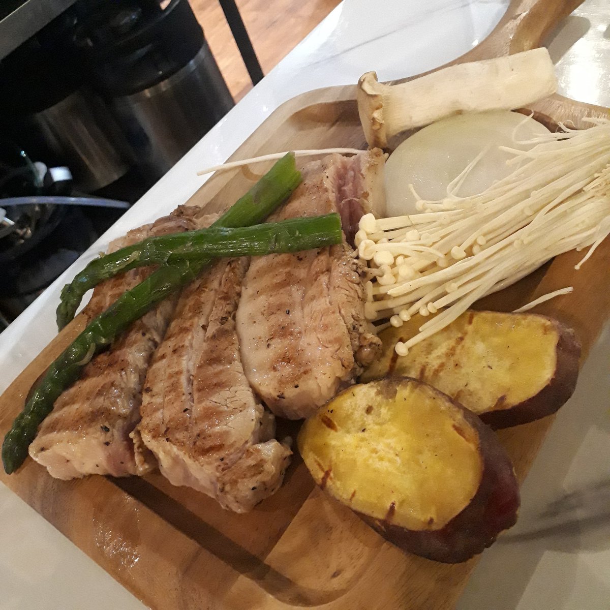 hangrn's tweet photo. RT希望🐼❣️11/4③
食べながら配信が多いんですけど、ほんまに食べるの好き🤭

RTボタンぽちっ☝️とするだけで大きなポイントになります❗誰でも🆗ですので❗1位目指す❗👑

#RT希望 #MissBouquet #ミクチャ #松花堂ウエディング https://t.co/mf7ZrDt02u