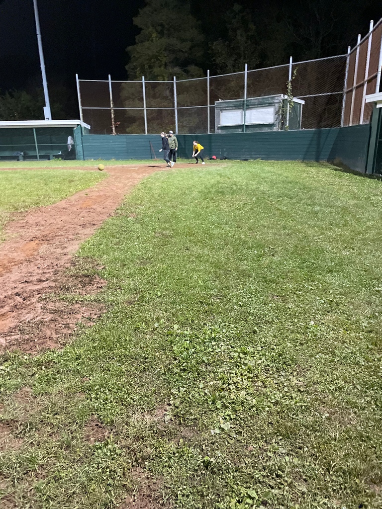 shorelinesocial's tweet photo. A champion will be crowned tonight!!

#kickball #connecticut #newlondon #adultleagues #coedsports #shorelinesocialsports #besocial https://t.co/ZCmUoGhdzW