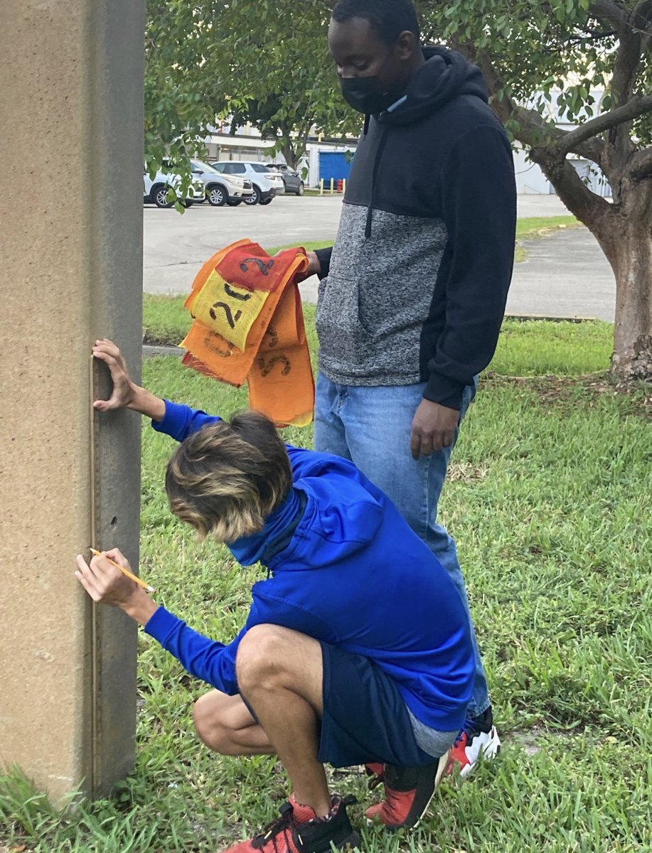 NHS_Magnet's tweet photo. Northeast’s Alternative Energy teacher Ms.Coker &amp; Ss participated in the Rising Waters Art project to raise awareness of the ripple effects of climate change! Way to go Ms. Coker &amp; students! @browardSTEM @browardschools @Hurricane_AP @NE_AP_Rivera @LB77662843 #risingwaters2021 https://t.co/WnExNl3O3A