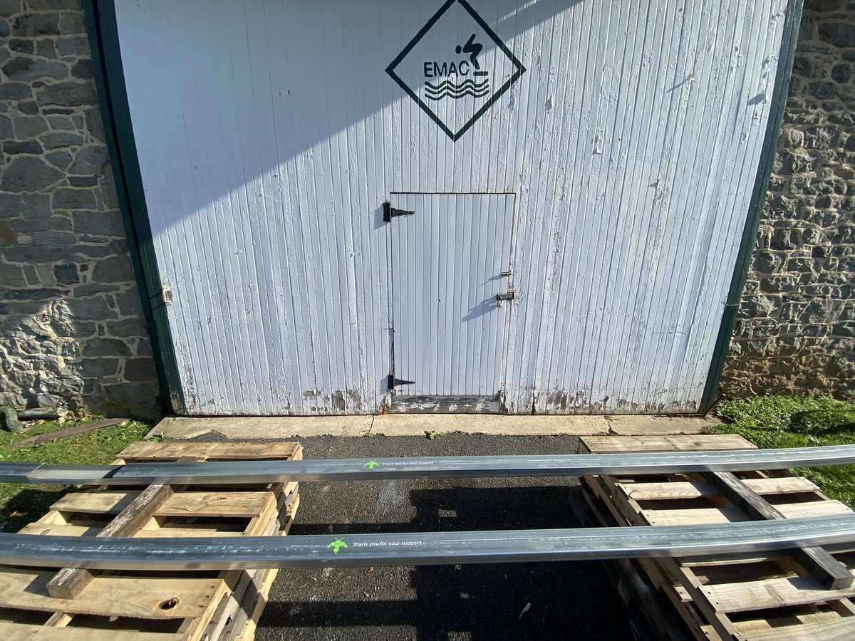 EMAC_Swim's tweet photo. Hey, EMAC!  Check out the progress and come sign our dedication beam. Take some pics and @ us with #theHIVE or #HIVE365
@EmmausSwimming @Tri_EMAC https://t.co/ydEtEmturL