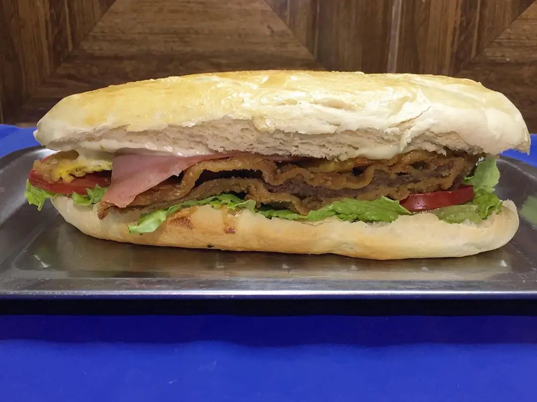 clubdelbajon's tweet photo. Día Mundial del sándwich, feliz día te amo. Gracias por tanto https://t.co/7oHApacRwN