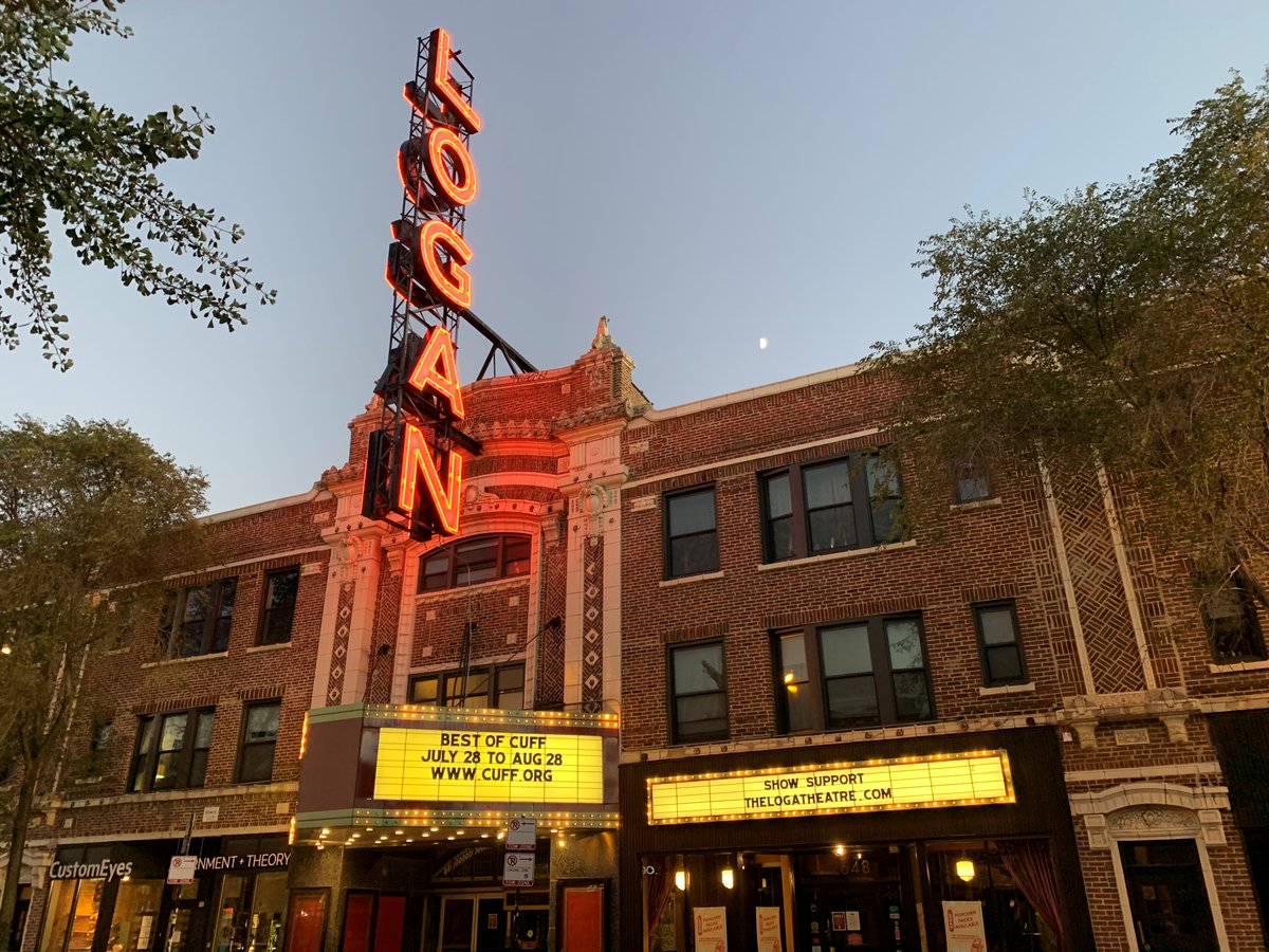 ChooseChicago's tweet photo. Head to @theLoganTheatre this weekend for the 28th annual @cuff_chicago, the world's longest-running underground film festival. 📽️ Expect weird and wonderful indie documentary, experimental, and avant-garde films.
More info: https://t.co/kNGlXQEVEK
#CUFF28 https://t.co/K8dNuRyCJq