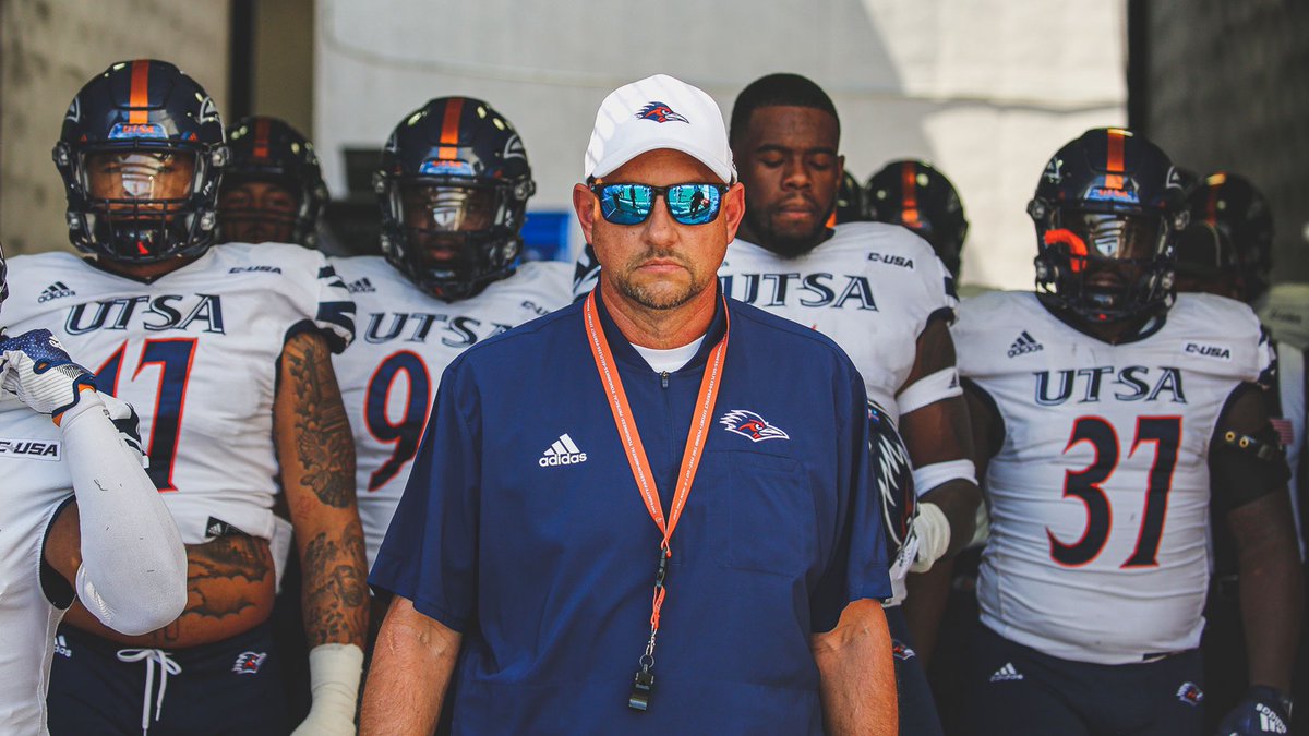 D1Tracy's tweet photo. After a great conversation with @CoachJessLoepp I am blessed to receive a offer from university of Texas San Antonio @KurtTraylor @LBCoachSurratt @EarlGill10 @LibertyEylauAth https://t.co/QWlmpEouhz