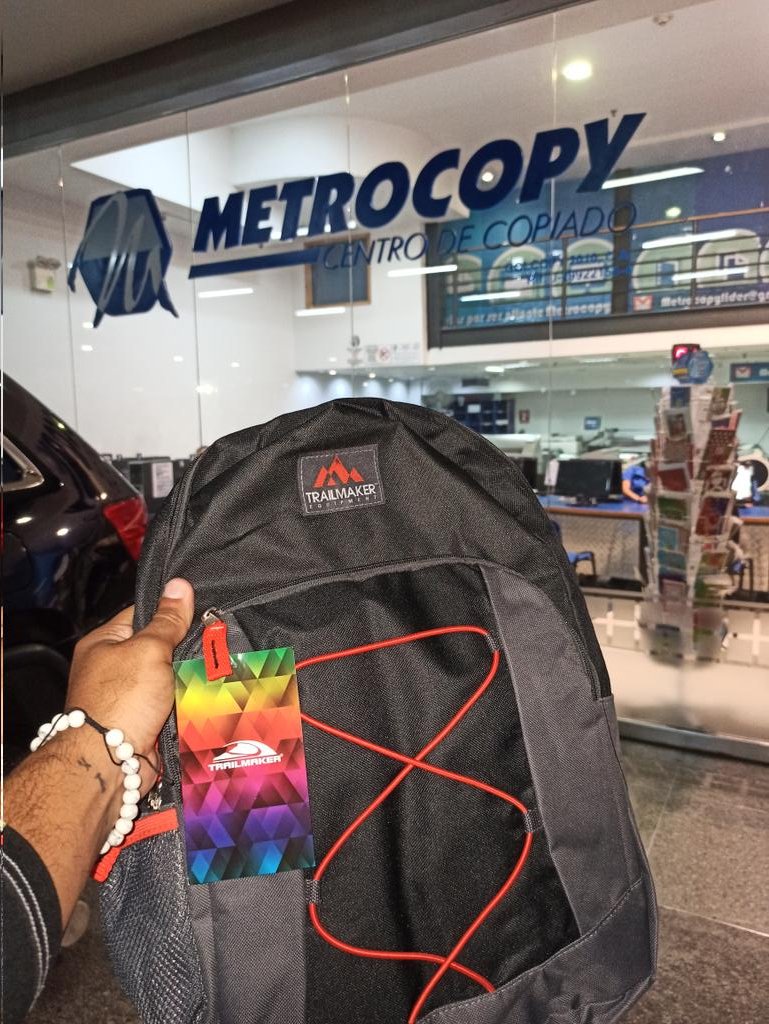 Primera compra de noviembre en el mejor centro de copiado del líder, encontramos este increíble bolso y no lo pensamos 2 veces para pagar con <a href="/dash_text/">Dash Text</a> 

Y tú andas comprando los útiles de tu chamo con BsD? 😬

Cámbiate a <a href="/Dashpay/">Dash</a>