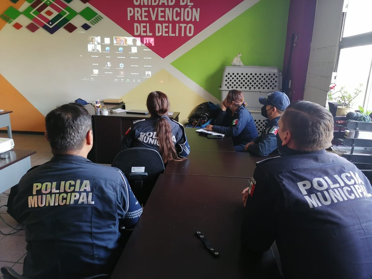 InsydeMx's tweet photo. Desde Saltillo nos acompañan nuestras amigas y amigos de la Comisión Municipal de Seguridad y Protección Ciudadana @ComisariaSPC así como otras personas de varios países de Latinoamérica 
Gracias a todas y todos
Por cierto, La #ReformaPolicial es desde lo local. https://t.co/8Vz7rc1tp5