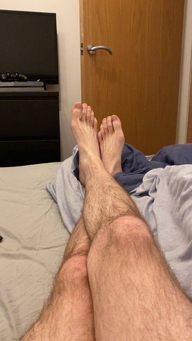 Been on my feet all day, my poor aching feet! 😩 Who’s coming to massage them? #gay #feet #sweaty #barefeet