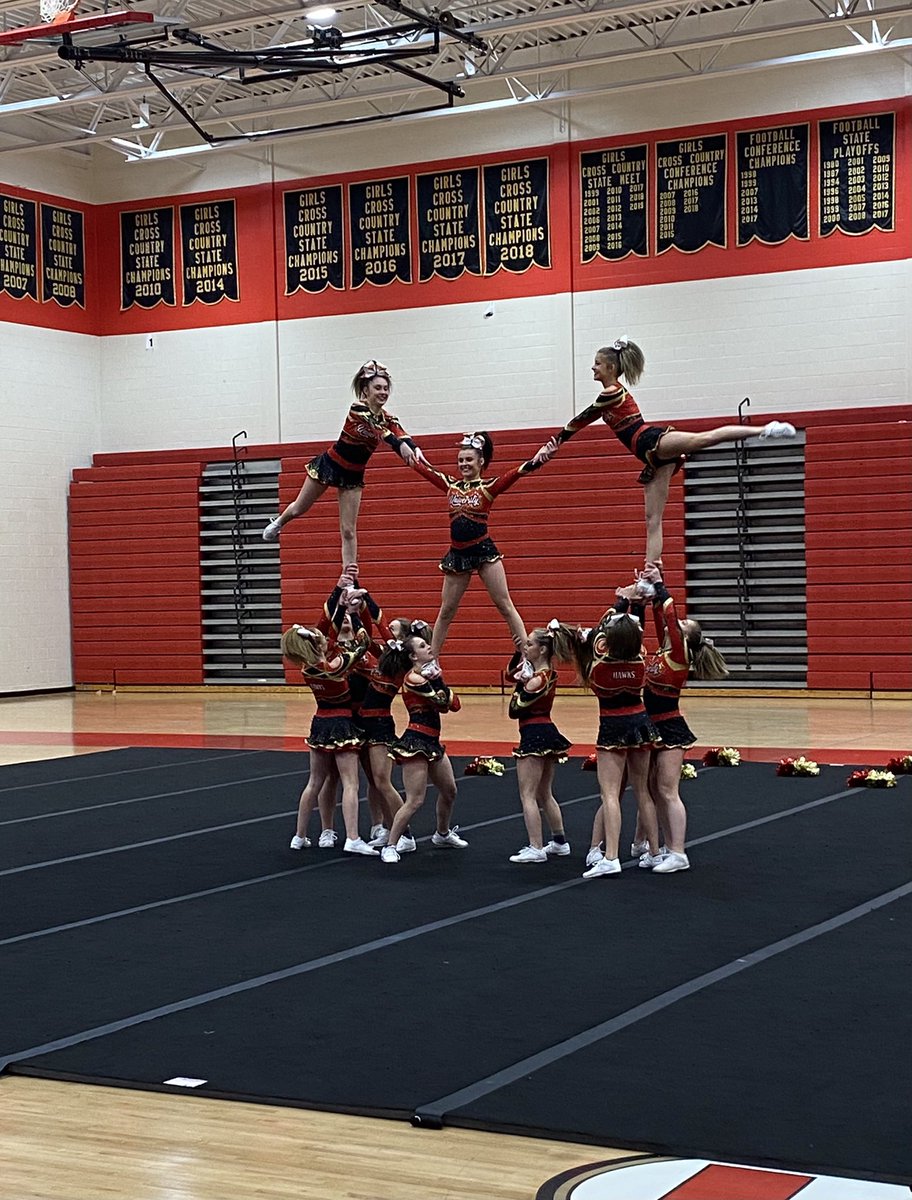 U_Athletics's tweet photo. University Cheer Night!!! https://t.co/WDCb3Vx8Ev