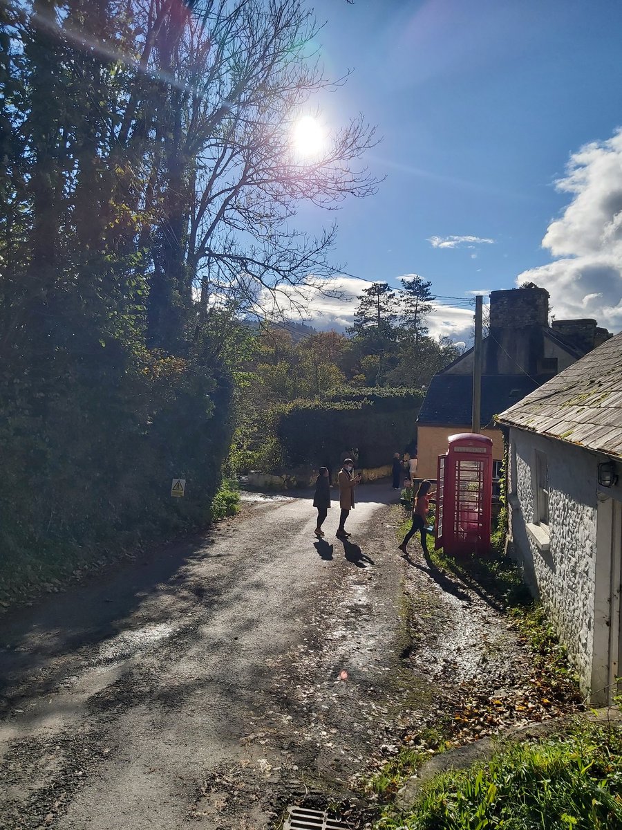 bardofcaterham's tweet photo. Great scenes at #newquay #carregcennen #cwmdu @BreconBeaconsNP and #laugharne #Carmarthenshire on day 3 of my @Rabbies_Travel tour to 🏴 https://t.co/IlIsSCPgTM