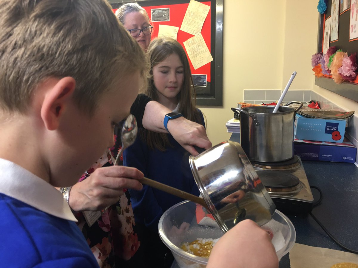 AcklamWhin's tweet image. Today in the WWI workshop, Class 13 have made soldier biscuits, learnt how to bandage and stretcher the wounded and hold a rifle, they’ve examined artefacts and undergone officer training. #fallenfields #lovelearning