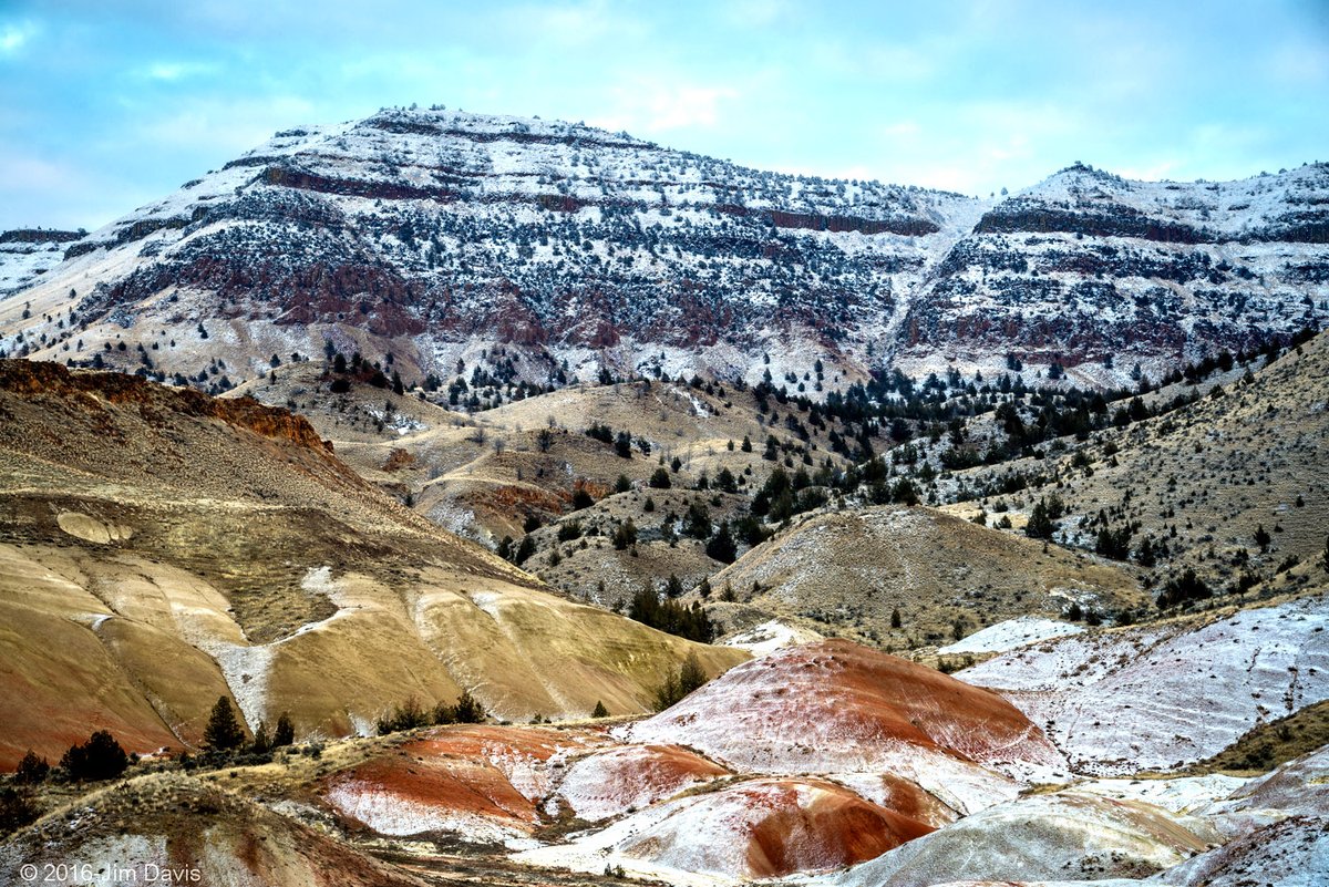 Excited to report: <a href="/SenJeffMerkley/">Senator Jeff Merkley</a> &amp; <a href="/RonWyden/">Ron Wyden</a> just introduced a bill to protect some amazing public lands with their own national monument! Sutton Mountain is the stunning backdrop behind Oregon’s beloved &amp; iconic Painted Hills.🙌