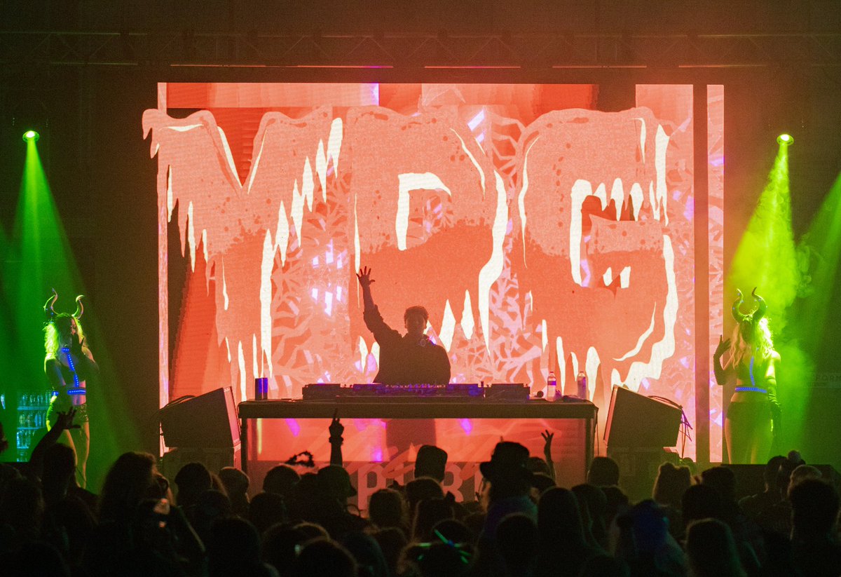 UncutRepublic's tweet photo. That was WICKED! 💀🔪 Thank you to everyone who came out for our 2nd annual Lights Out! Photos are now up on our Facebook. 🎃 #LightsOut2021

📸: @zenshootr  @aronkroger0 https://t.co/sGANXq7fnW