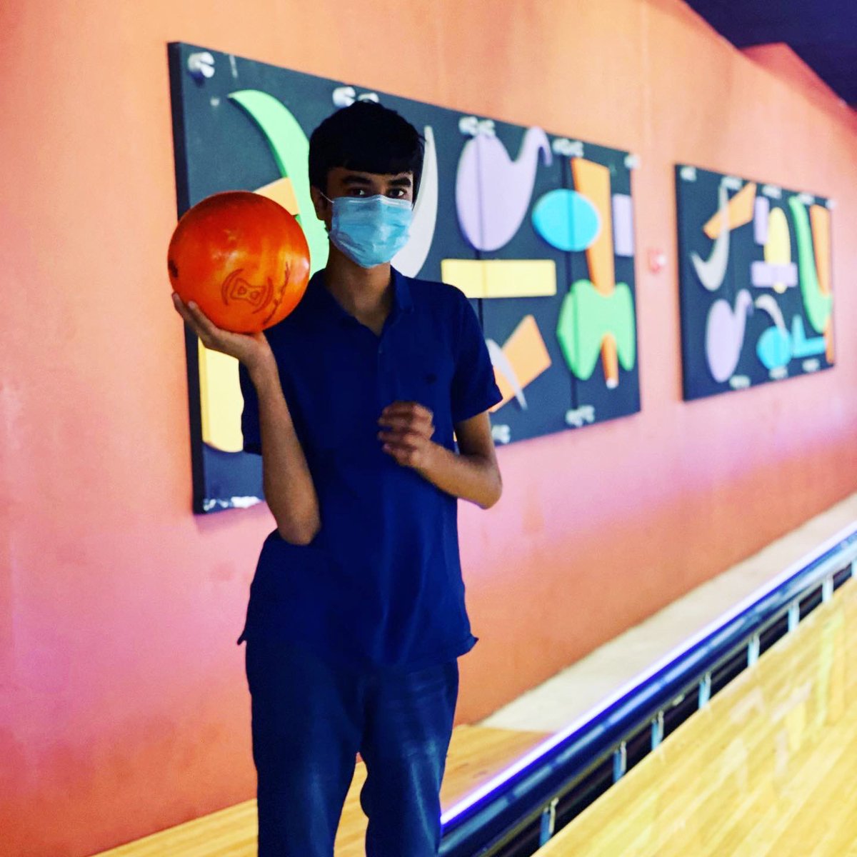 FI_Inc's tweet photo. We had a great time tonight with our Teen Hangout Crew on a community outing to HeadPinz - Cape Coral in Cape Coral! Love seeing our gang having a great time with their friends!!! #TeenHangoutGroup#FamilyInitiative #AutismStrong https://t.co/lwyolbbG2y